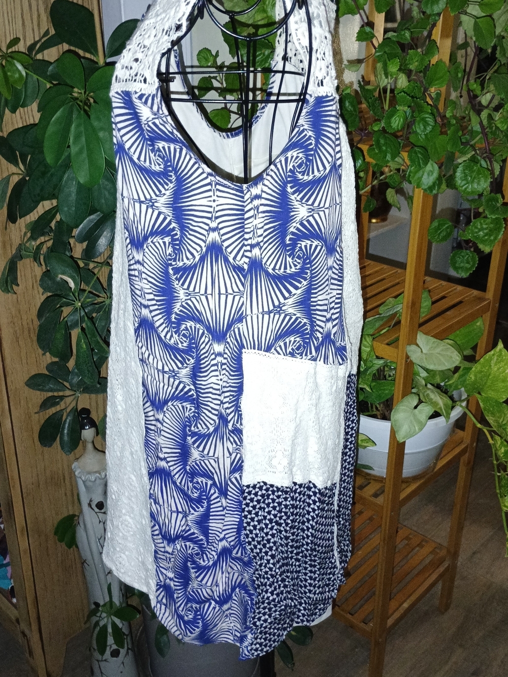 Lace-Panel White and Blue Summer Dress - Picture 2 of 9